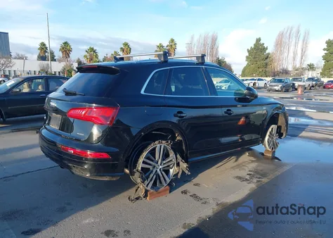2020 Audi Q5 Premium Plus 55 Tfsi E Quattro S Tronic z USA, uszkodzony, nr VIN WA1E2AFY1L2067261